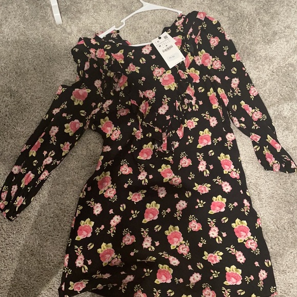 Dress - Picture 4 of 4